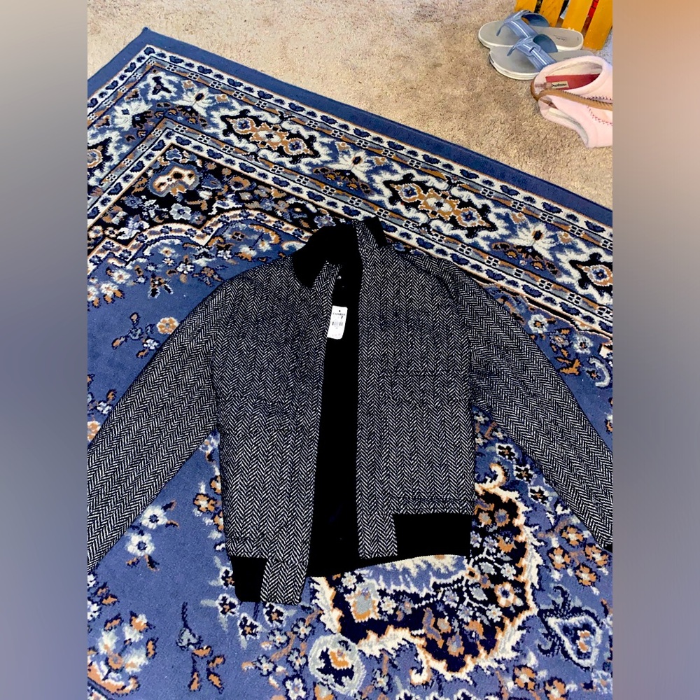 Brand new black coat jacket for men or women! Perfect condition!